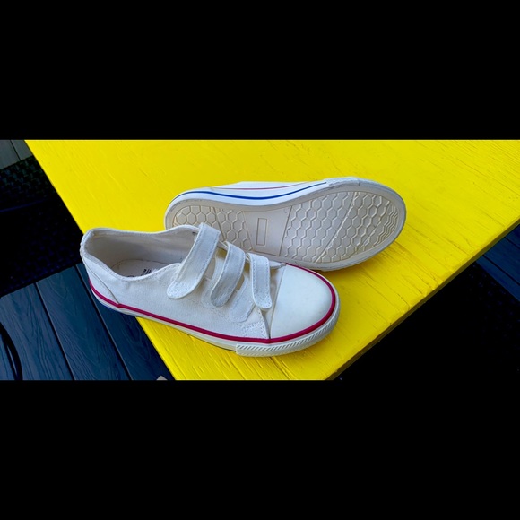 Brand new sneakers - Picture 3 of 3